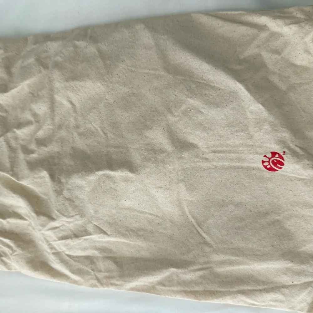 Chick-fil-A Cow Slides + Cooler Pouch + “Eat Mor Chikin” Tote (NWT) - Picture 11 of 12